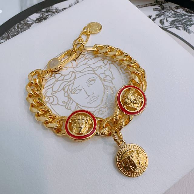 High quality Versace bracelet Medusa head original goods counter new model open