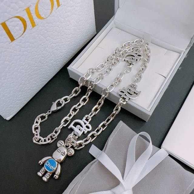 Dior new Dior necklace original goods counter new model open mold retro fashion
