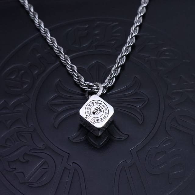 Fashionable and versatile clothes] Chrome Hearts necklace, twisted chain is so c