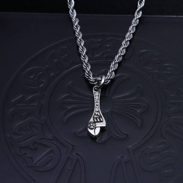 Fashionable and versatile clothes] Chrome Hearts necklace, twisted chain is so c