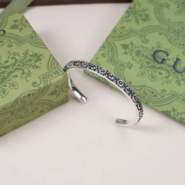 Gucci Gucci flower element retro silver bracelet Interlocking series new model,
