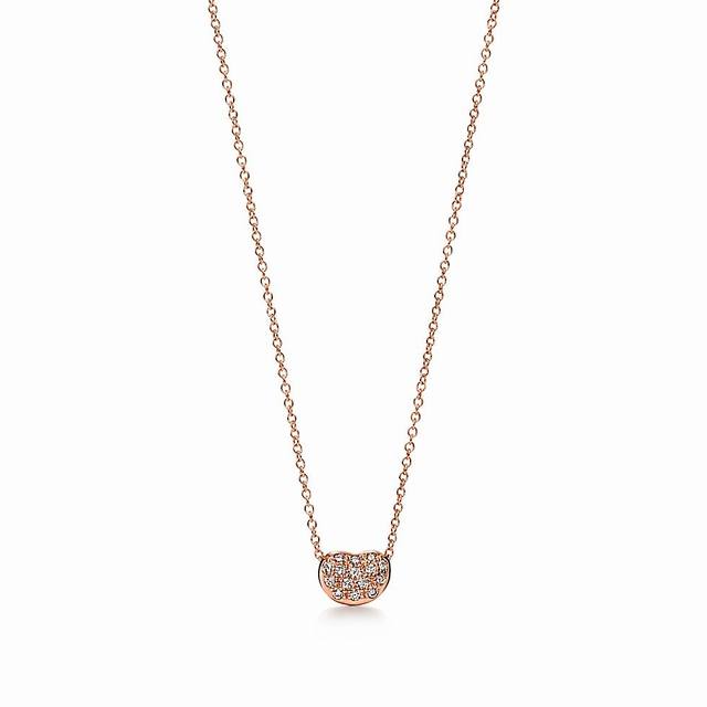 Tiffany necklace with diamonds. The necklace is exquisite and versatile, fresh