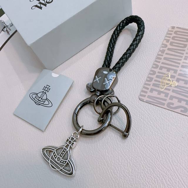 New product release Queen Mother's key chain bag chain latest model bag pendant