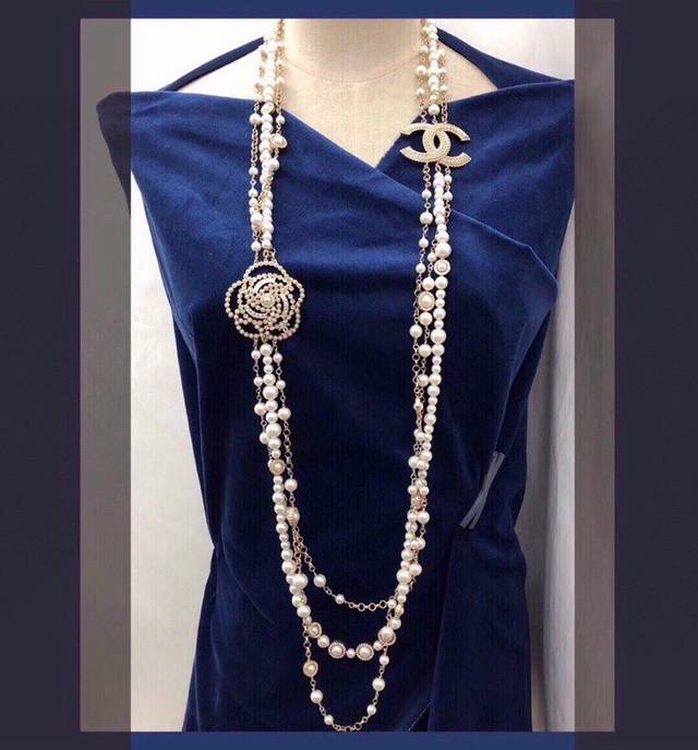 Long chain Chanel Camellia series pearl four-layer in one high-quality sweater c