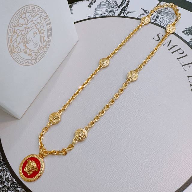 High quality Versace necklace Medusa head original goods counter new model open