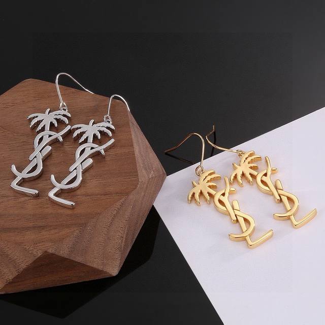 Ysl Saint Laurent earrings original brass material Yves Saint Laurent was founde