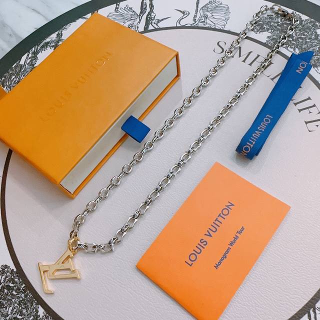 Louis Vuitton Lv necklace original goods, new model from the counter, retro fash