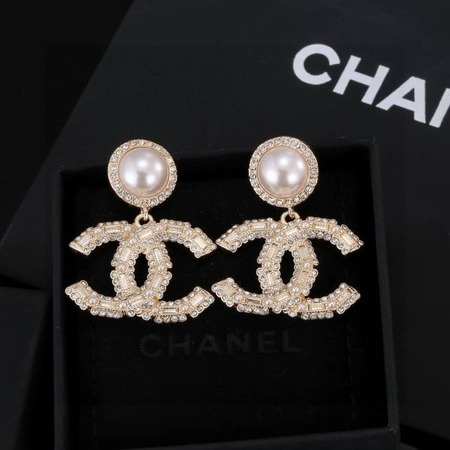 Chanel Double C Pearl Earrings with Diamonds Amazing design, beautiful to burst