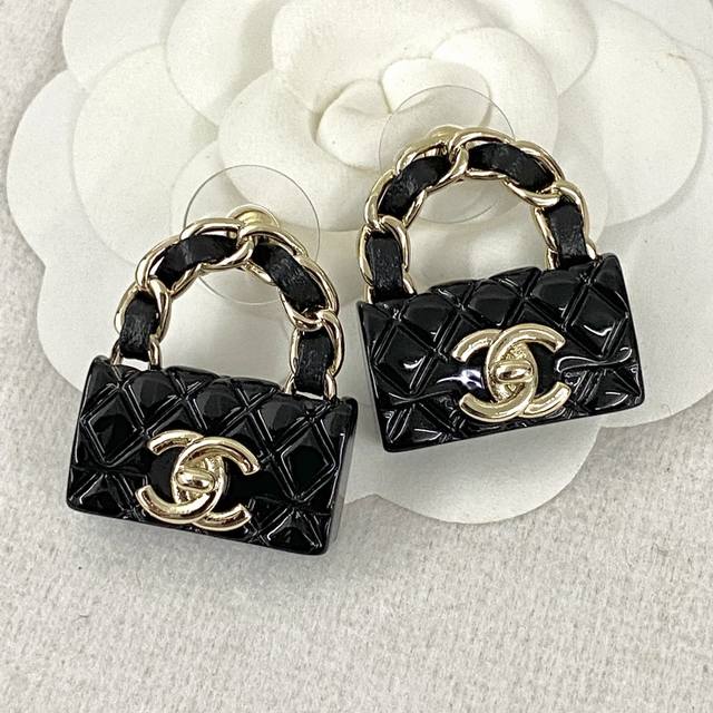 Original mold code Ce061 Zp version Chanel earrings hot sale hot new Chan 23 le