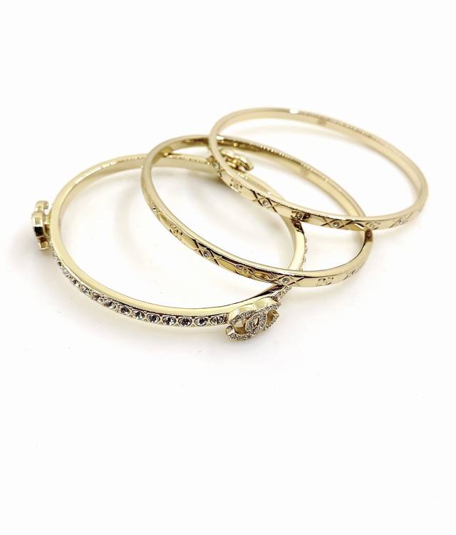 Ch*Nel Latest light gold Cc3 piece bracelet set consistent Zp brass material DDD