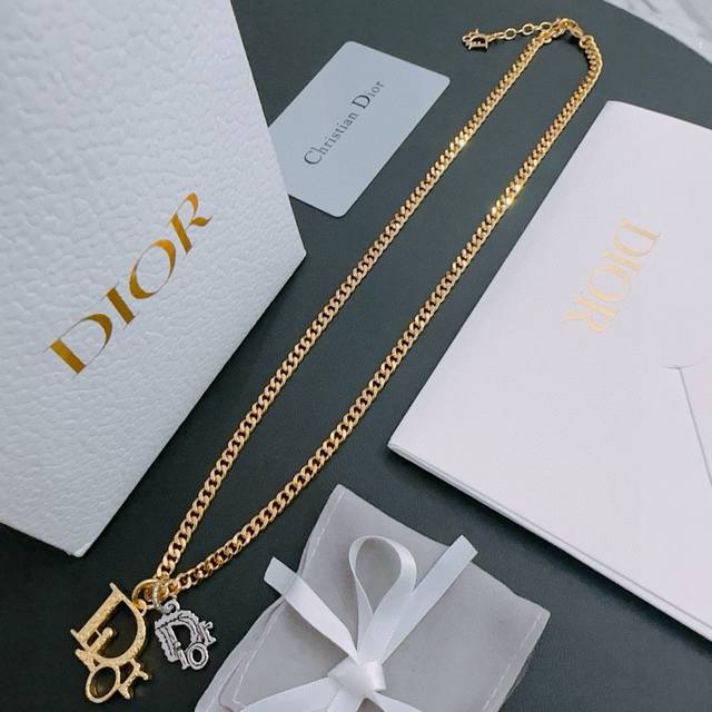 Dior new Dior necklace original goods counter new model open mold retro fashion