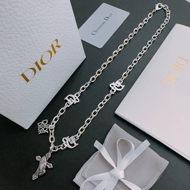 Dior new Dior necklace original goods counter new model open mold retro fashion