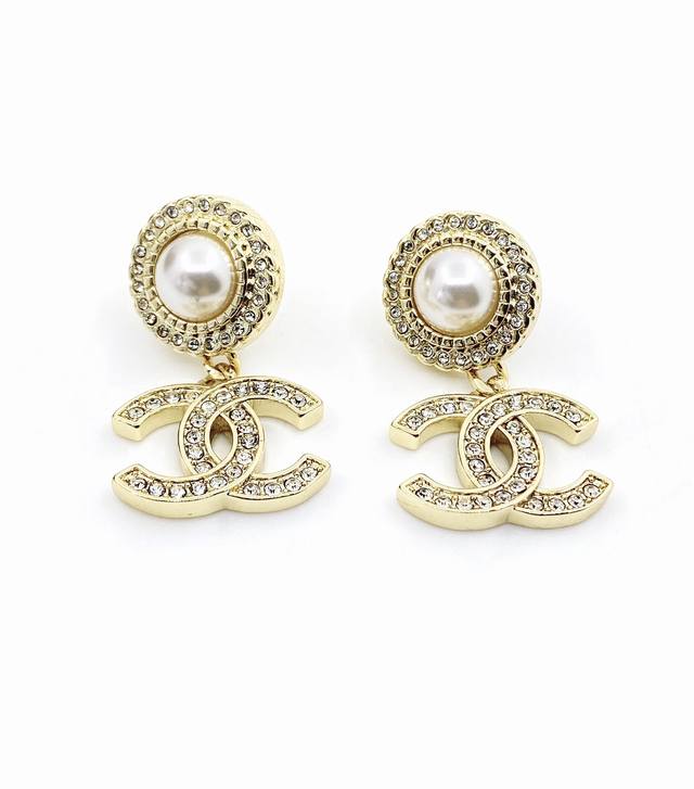 Chanel latest pearl big Cc earrings consistent Z batch brass material DDD