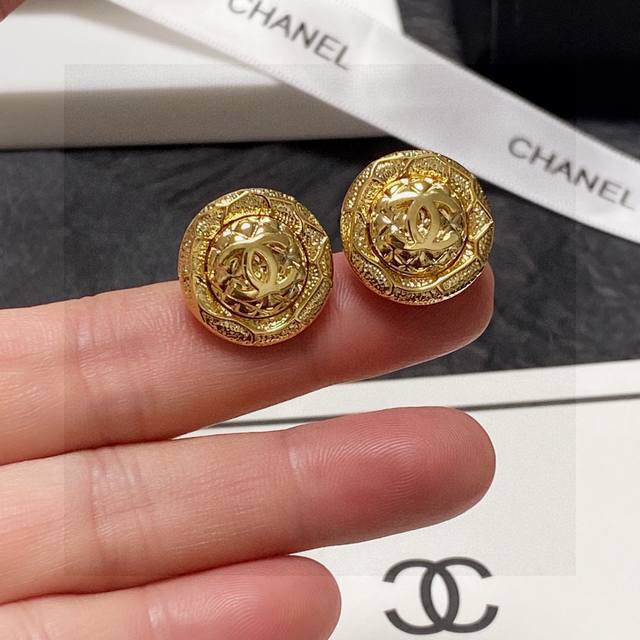 Chanel Chanel second-hand earrings, new Chanel earrings, hot-selling models, the