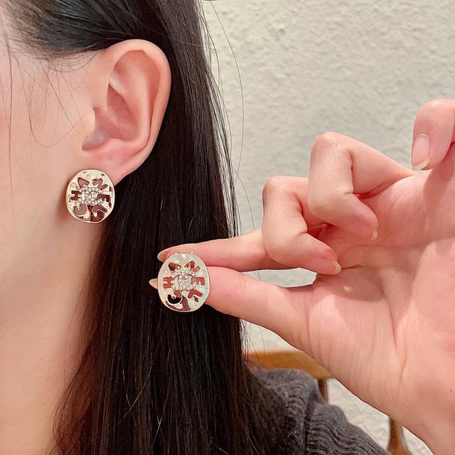 Chanel Chanel vintage earrings. Chanel's styles really need no introduction. Eac