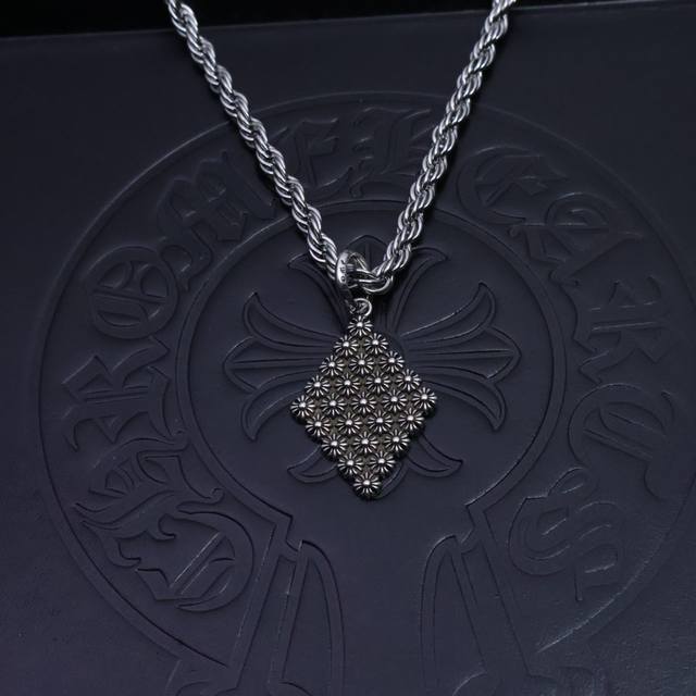 2025 Classic hot item] Chrome Hearts necklace, twisted chain is so cool. Chrome