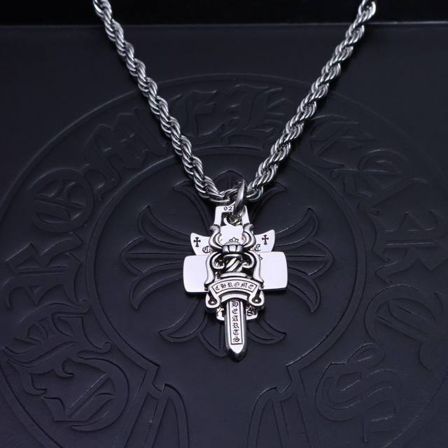 2025 Classic hot item] Chrome Hearts necklace, twisted chain is so cool. Chrome