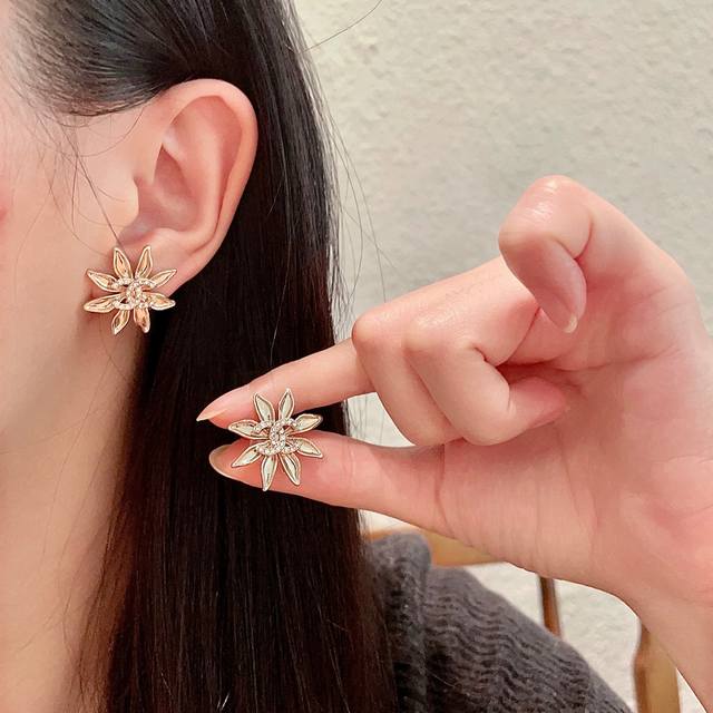 Chanel Chanel vintage earrings. Chanel's styles really need no introduction. Eac