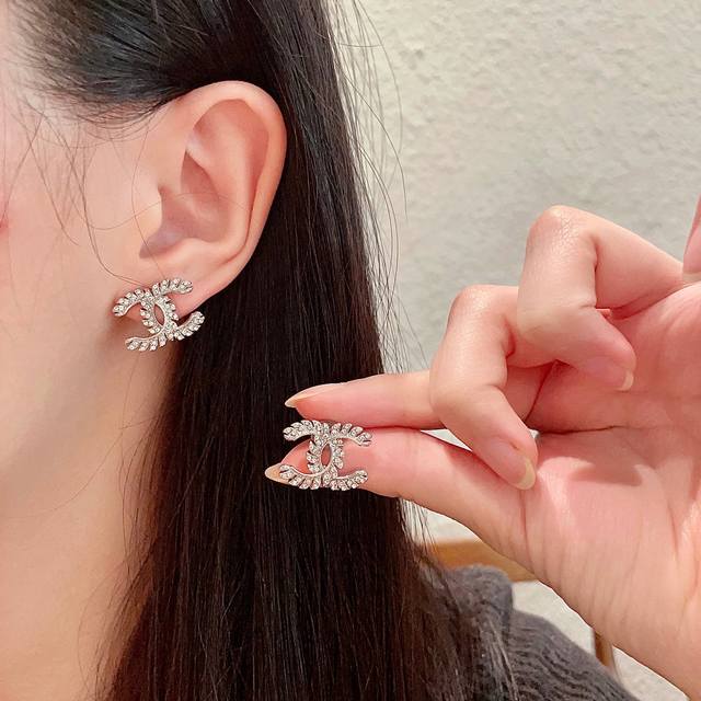 Chanel Chanel vintage earrings There is really no need to introduce the styles o