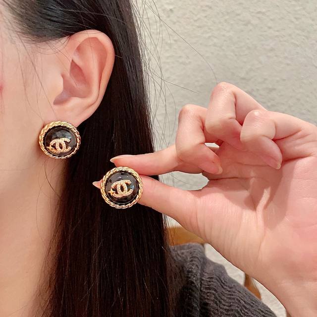 Chanel Chanel vintage earrings. Chanel's styles really need no introduction. Eac