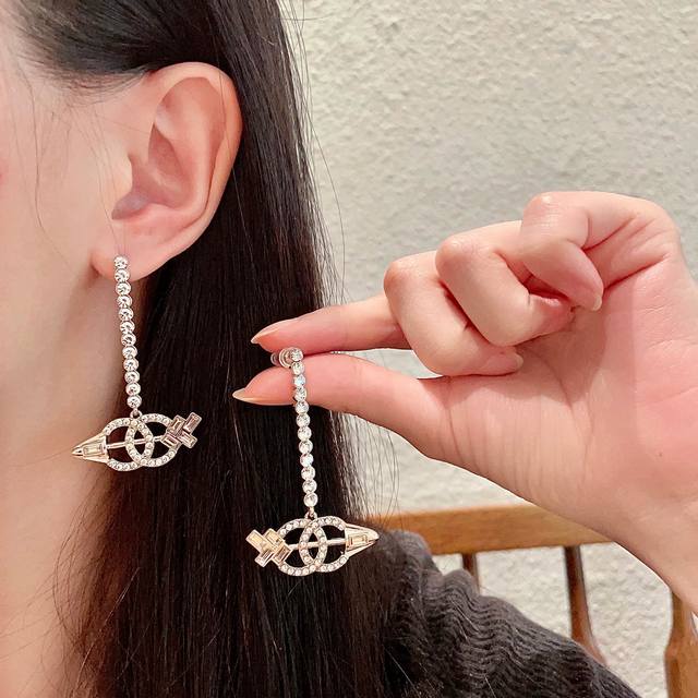 Chanel Chanel vintage earrings There is really no need to introduce the styles o