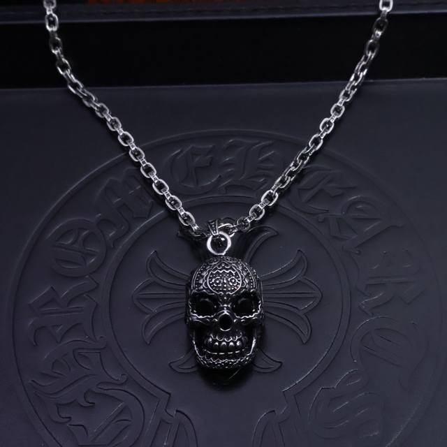 Hot item recommendation: Chrome Hearts necklace, letter chain is so cool. The la