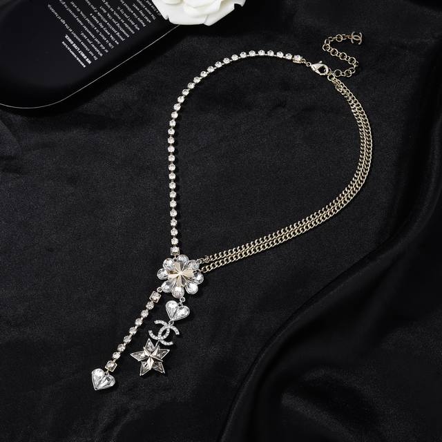 Chanel new necklace counter synchronous new double C precision crafted original