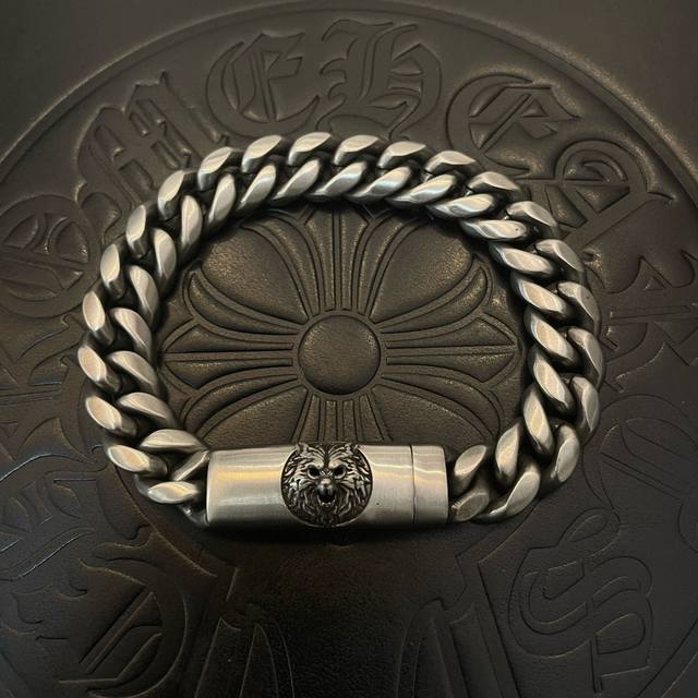 Counter quality Chrome Hearts classic retro lion head bracelet with concave and