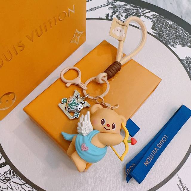 New product release Lv keychain Lv bag buckle latest model bag pendant with hig