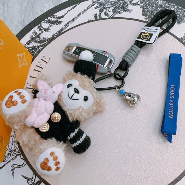 New product release Lv keychain Lv bag buckle latest model bag pendant with hig