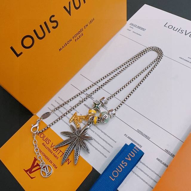 Louis Vuitton Lv necklace original goods, new model from the counter, retro fash