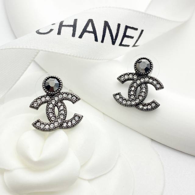 Today's new model code E3112 Chanel earrings are hot-selling and new Chan 25 bl