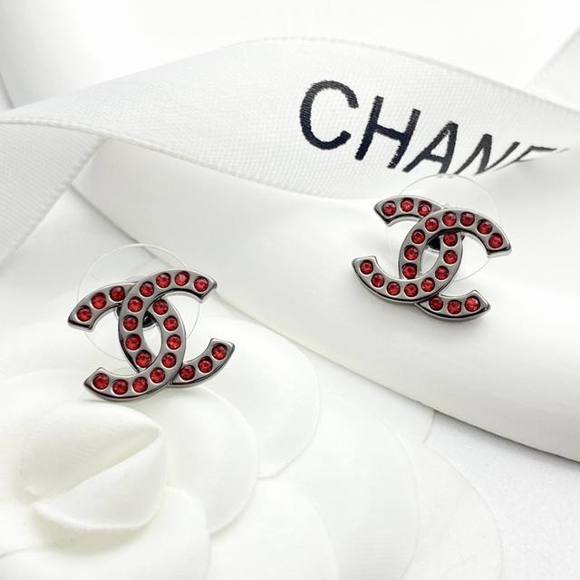 Today's new model code E3110 Chanel earrings are hot-selling and new Chan 25 re