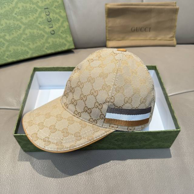 a timeless classic, now in a new color! Includes a box and pouch. This Gucci bas