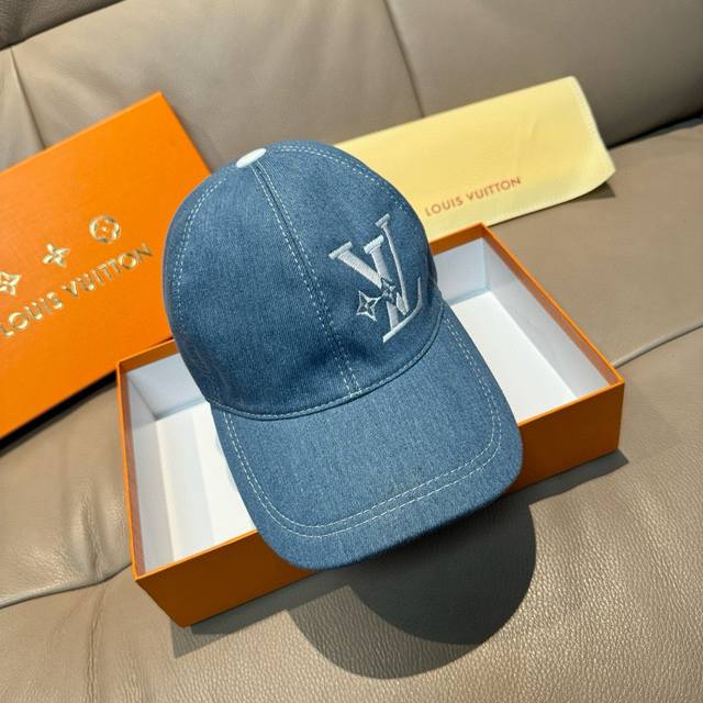 comes with a box and cloth bag. This Lv Louis Vuitton new original baseball cap
