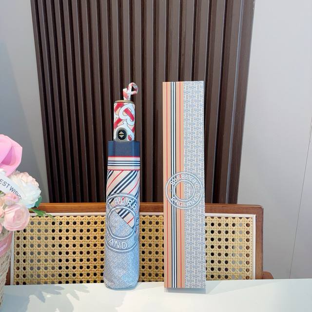 Burberry The Burberry tri-fold automatic folding umbrella is the pinnacle of the