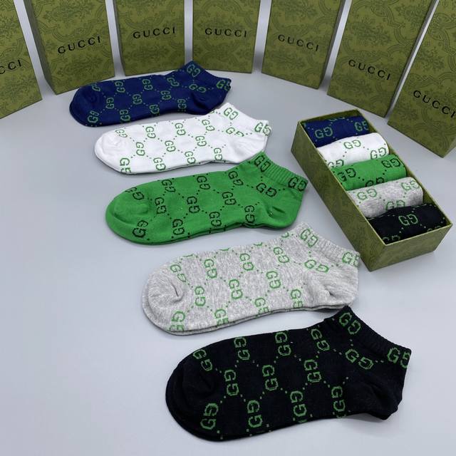 Special counter packaging Gucci new short and medium-length stacked socks! Five