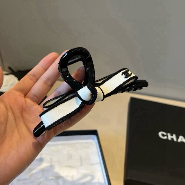 Chanel hairpin