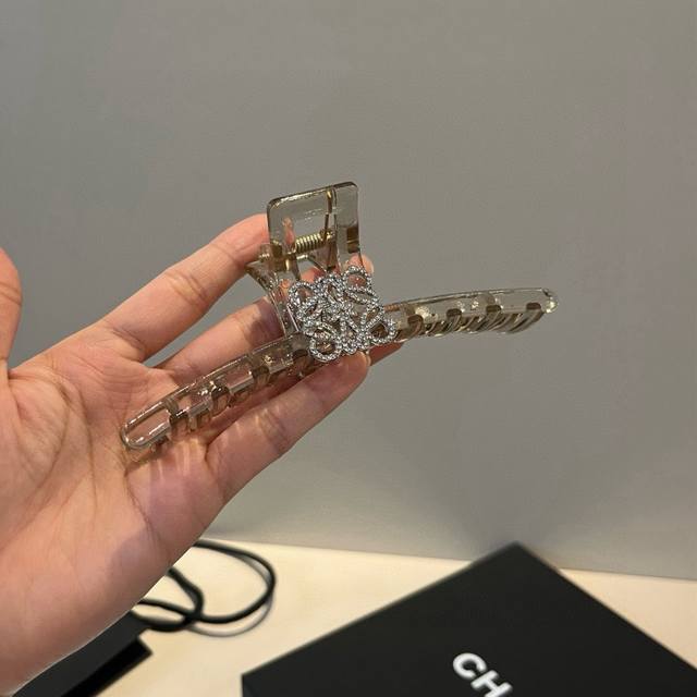 Loewe new hairpin