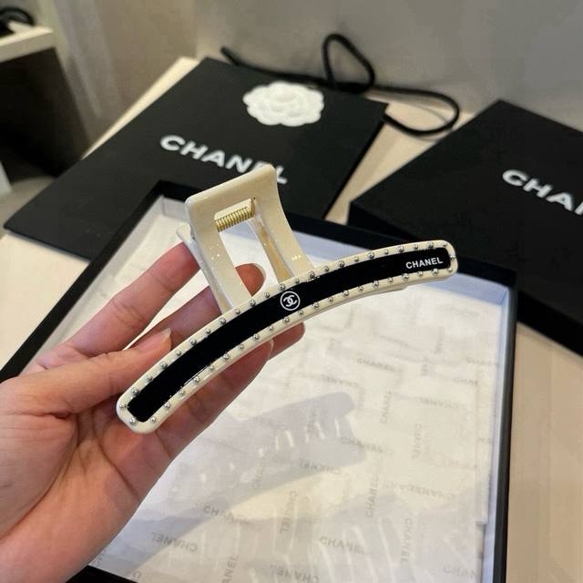 Chanel new hairpin