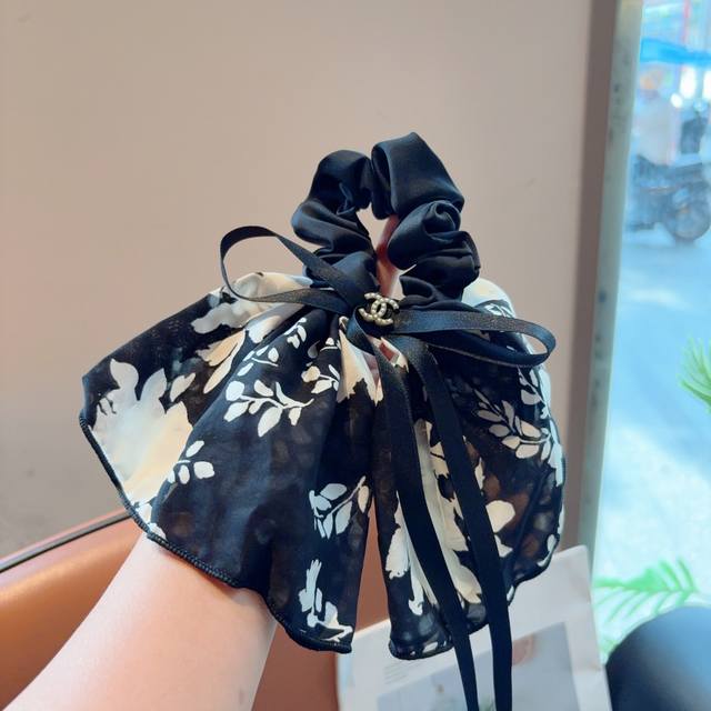 with packaging Chanel Chanel letter ribbon ponytail hair ring butterfly colon ri