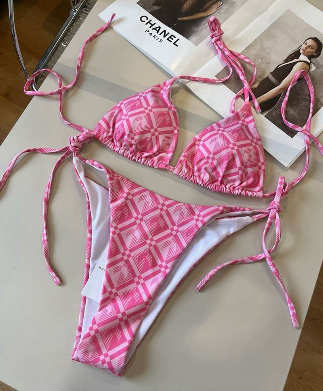 Marine Serra trendy bikini