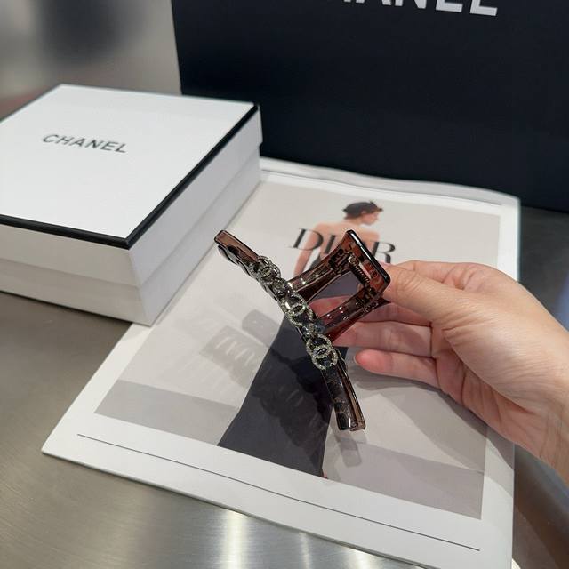 with box Chanel Chanel's latest popular small fragrance clip, super beautiful! F