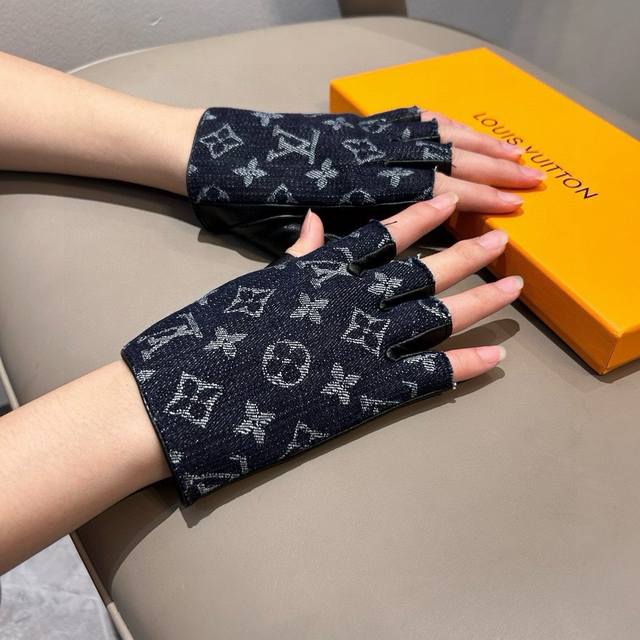 Lv new short denim with leather gloves, fashionable motorcycle gloves, autumn an