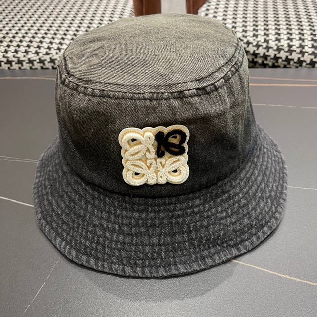 Loewe new bucket hat, cowboy hat, original quality, complete inner label, head c