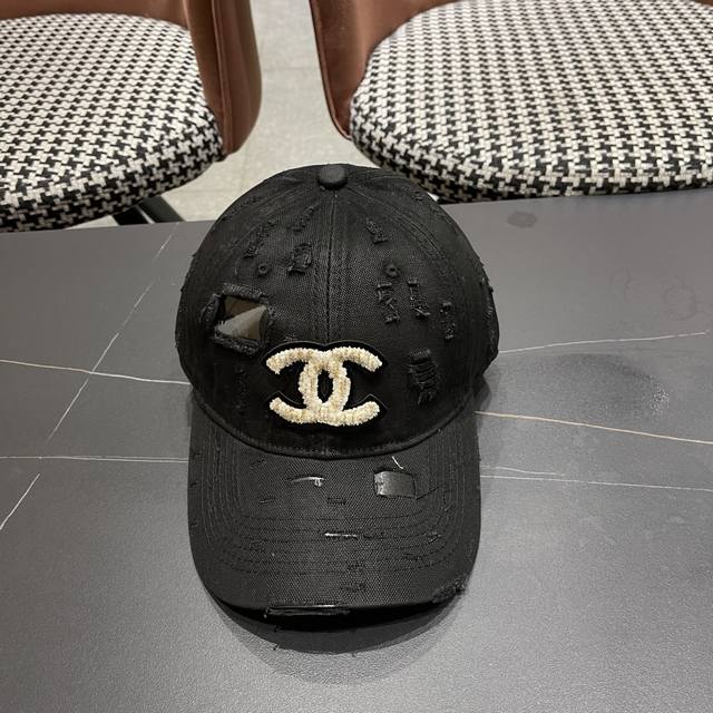 Chanel new baseball cap for holiday travel. It is a beautiful vintage style. Thi