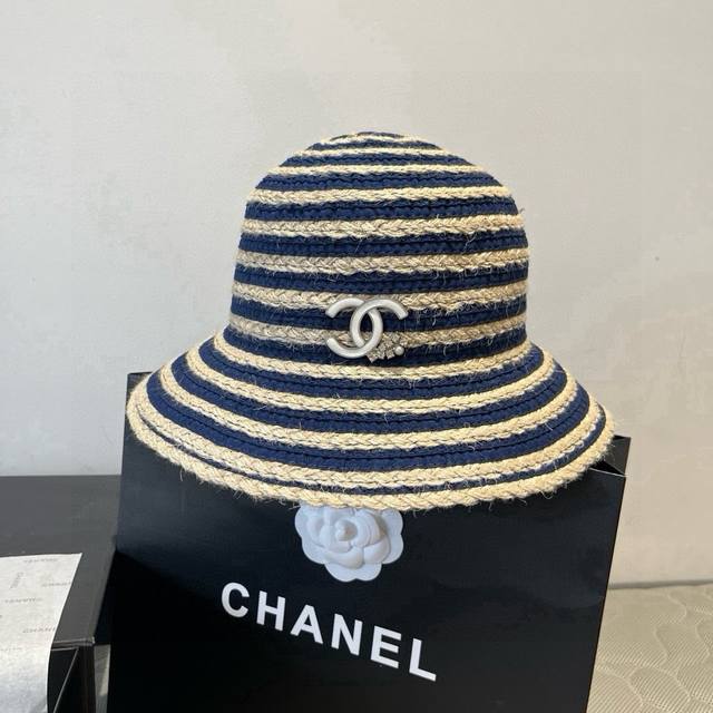 Chanel knitted bucket hat, head circumference 57cm