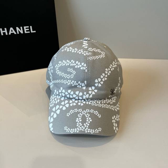 Chanel new baseball cap, classic and simple, fashionable and casual design, new