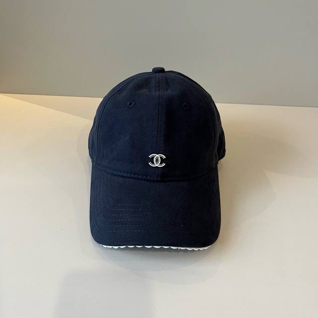 Chanel new baseball cap, classic and simple, fashionable and casual design, new