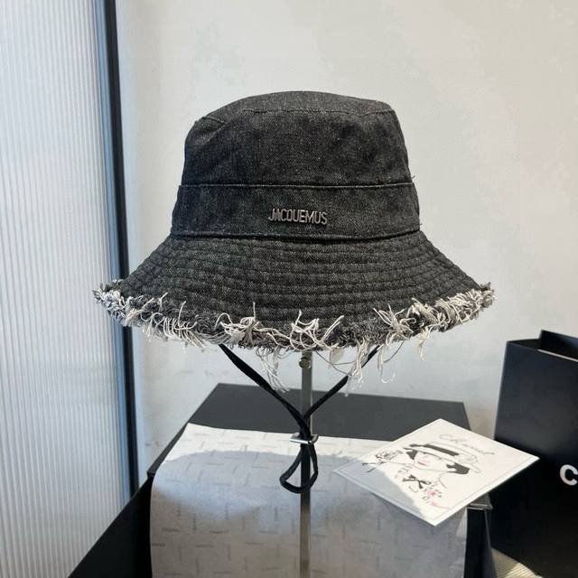 Jacouemus trendy bucket hat, unisex